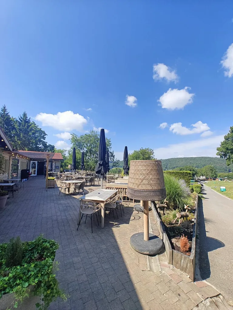 Terrasse - Chalet avec Vue dans le Parc Vallee les Etoiles à Hastière