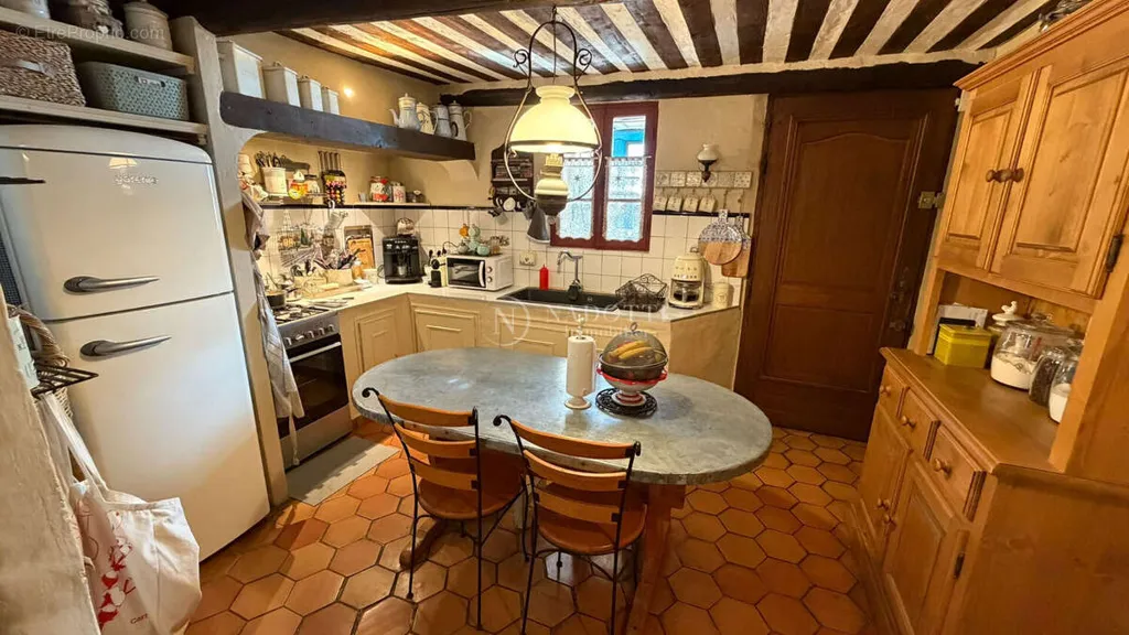 Cuisine - Propriété de Caractère avec Piscine à Ménerbes