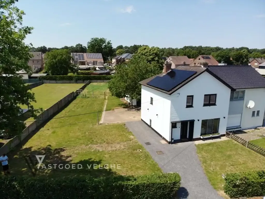 Vue aérienne - Vernieuwbouwwoning avec EPC A sur Grand Perceau à 10 Ares