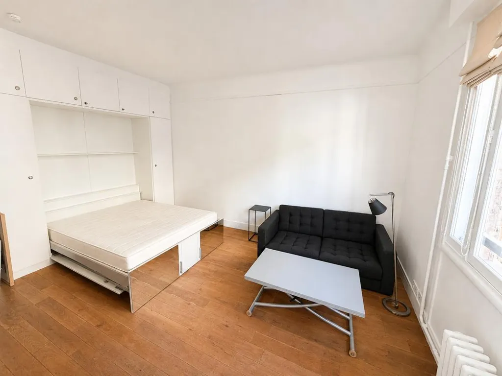 Bedrooms - Studio with Lift in Paris 7e