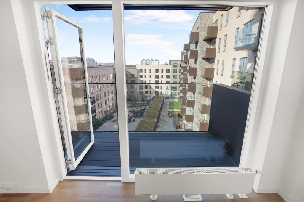 Balcon - 2-Bedroom Apartment with South-Facing Balcony