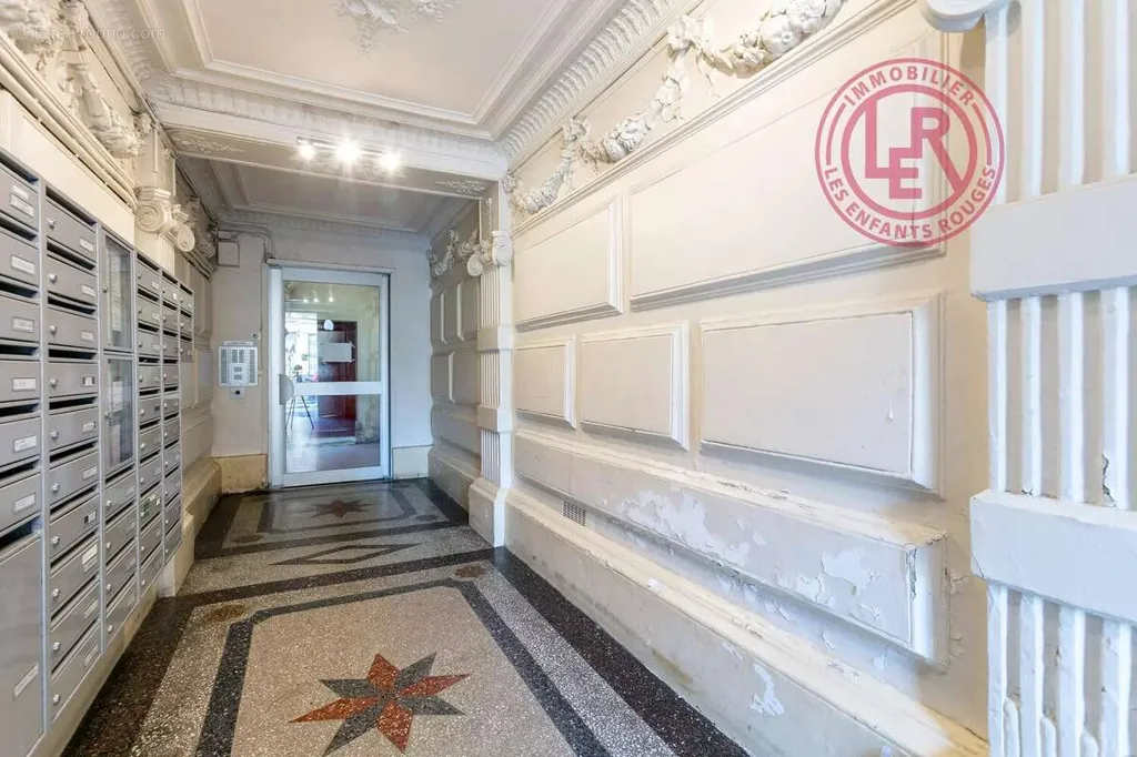 hallway_entrance