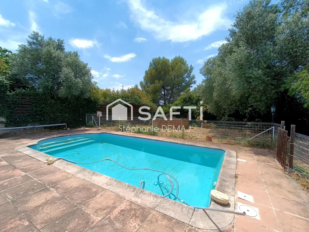 Piscina - Charmant House with Pool in Draguignan