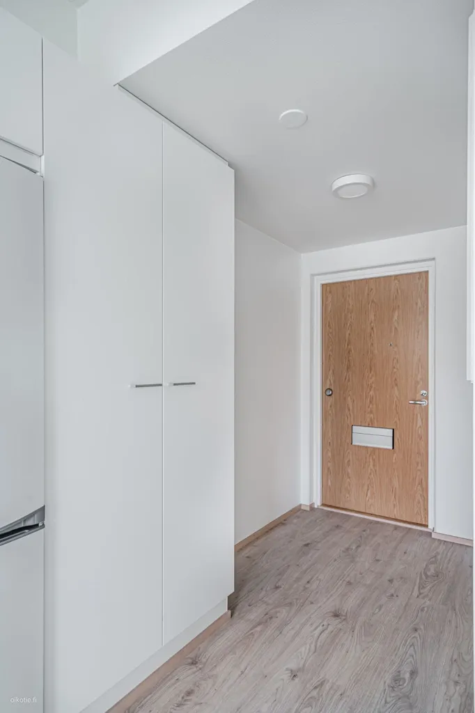 Entrée - Modern Flat with Balcony in Kirstinpuisto