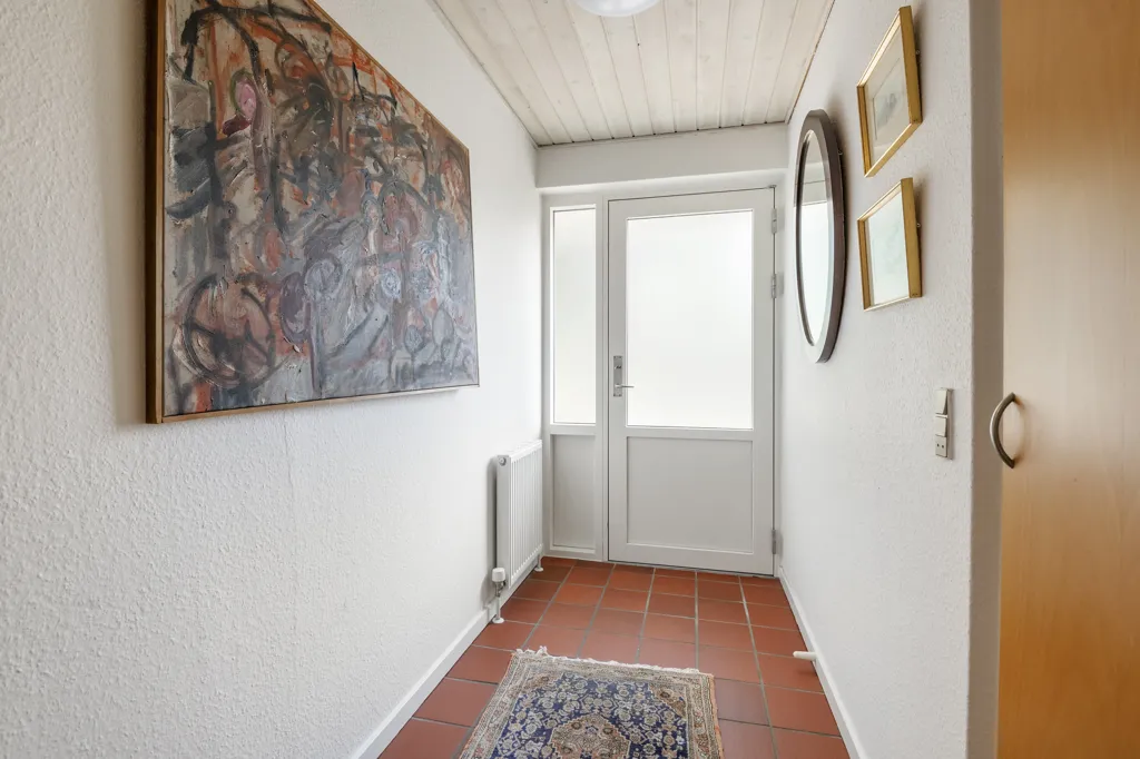 Esik - Co-op Flat with South-Facing Terrace in Gjellerup