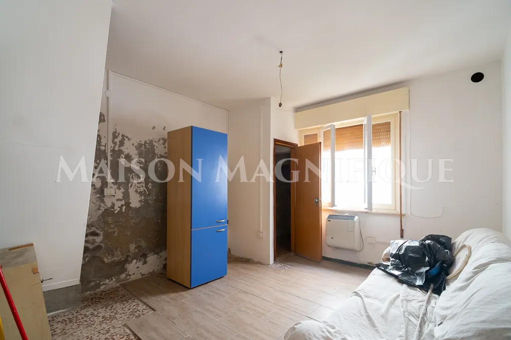Chambres - Duplex for Renovation in Lagosanto Centre
