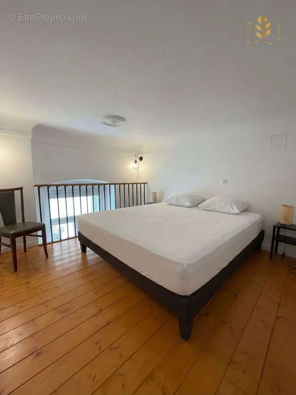 Bedrooms - Characterful Apartment with Balcony in Menton