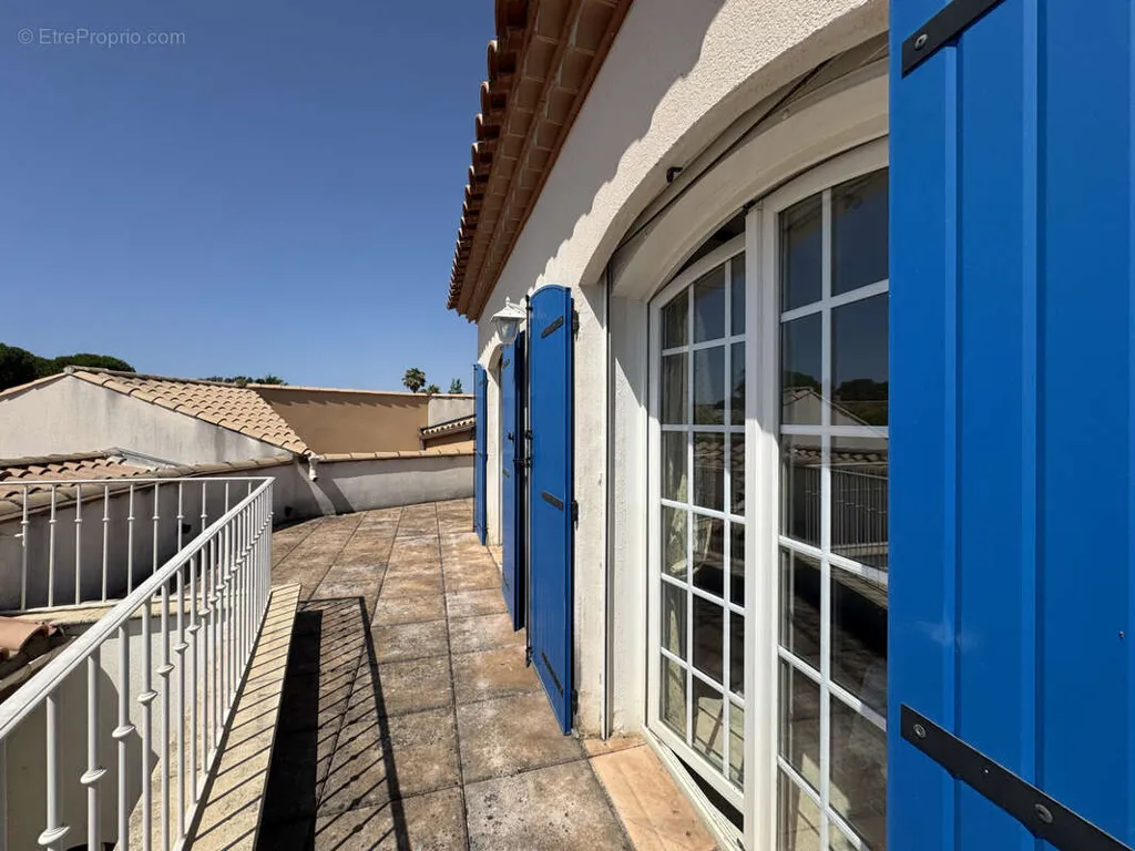 Balcon - Villa avec Piscine dans un Secteur Calme à La Grande-Motte