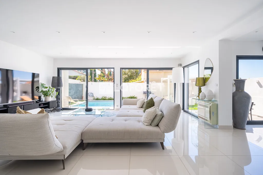 Elutuba - Architectural House with Pool near Marseille