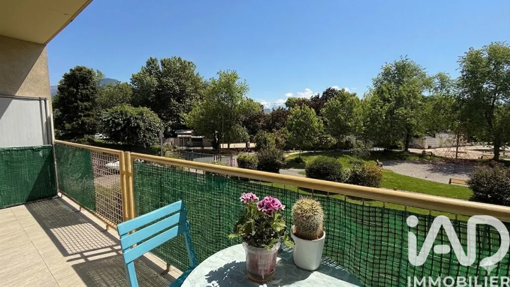 Balcon - Appartement avec balcon et parking à Fontaine