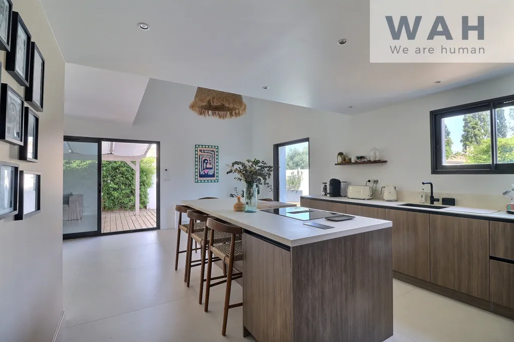 Cuisine - Villa Contemporaine avec Piscine à Mauguio