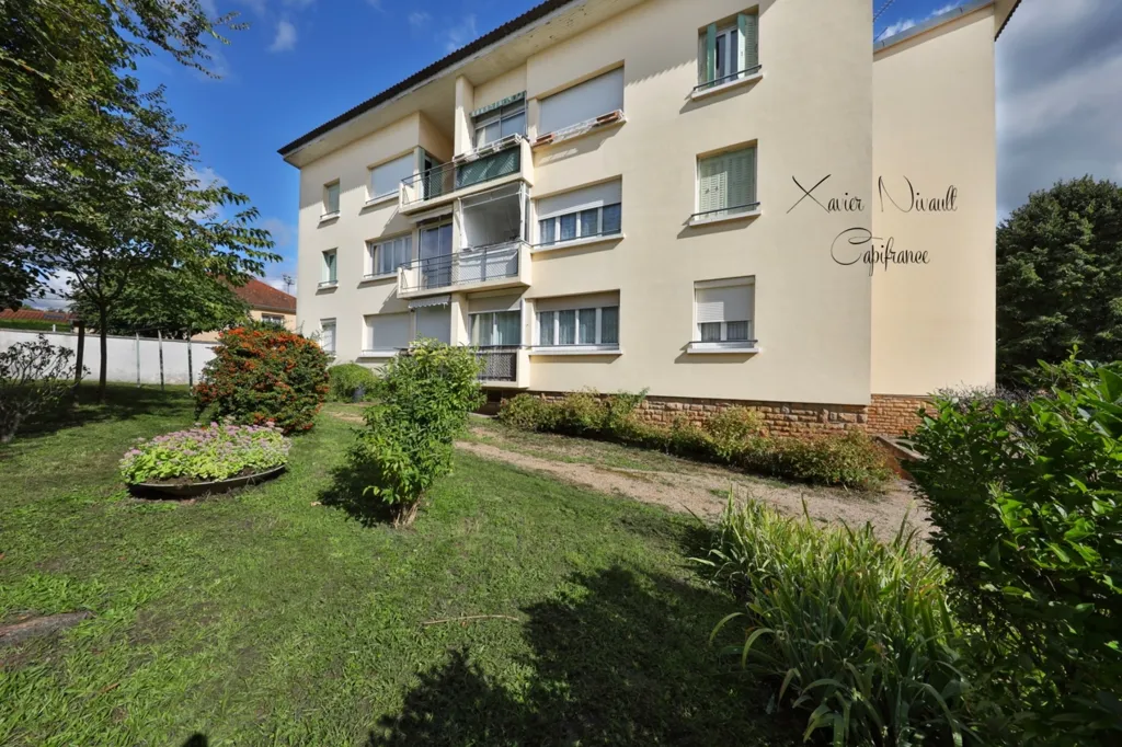 Jardin - Appartement de plain-pied avec loggia à Mâcon