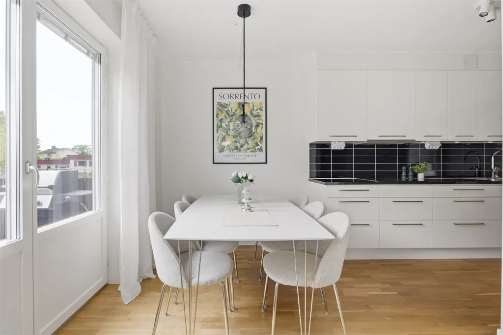 Salle à manger - Modern Flat with South-West Balcony in Vagnhärad