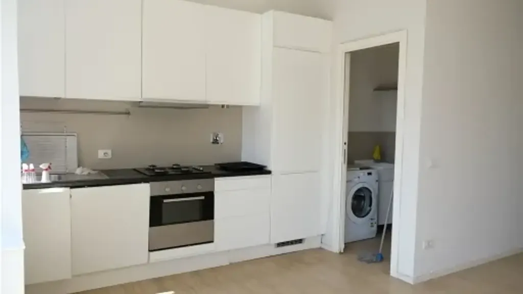 Cuisine - 2-Bedroom Apartment with Balcony in Florence