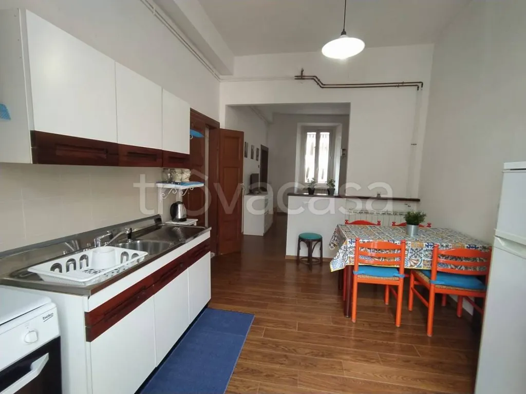 Cuisine - Rustic Lakefront Flat in Como