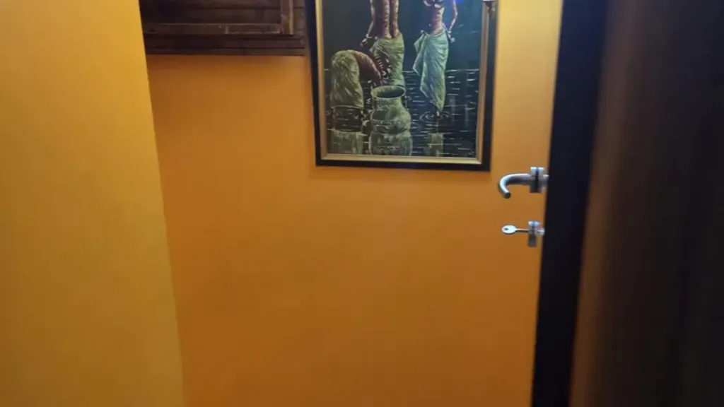 hallway_entrance
