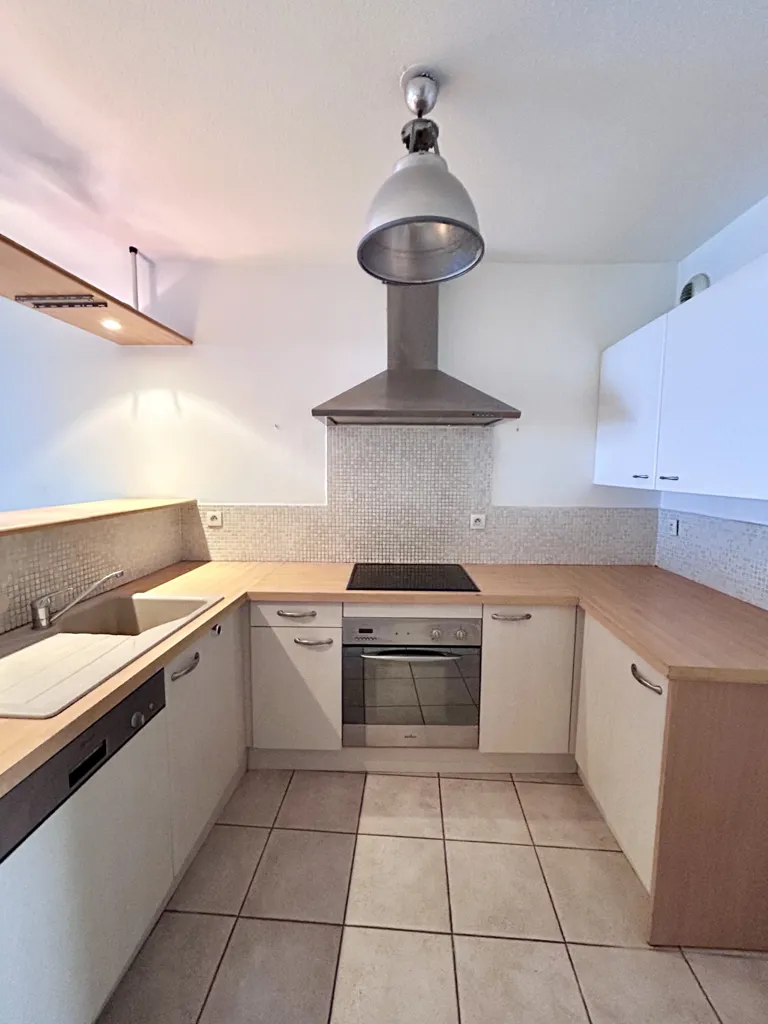 Kitchen - T3 Apartment with Terrace in Marseille 8th