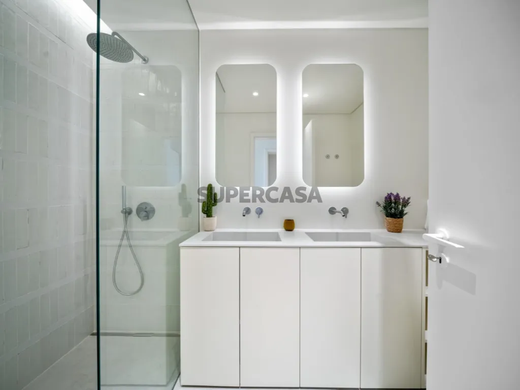 Bagni - Luxury 2-Bed Flat with Beachfront in Quarteira