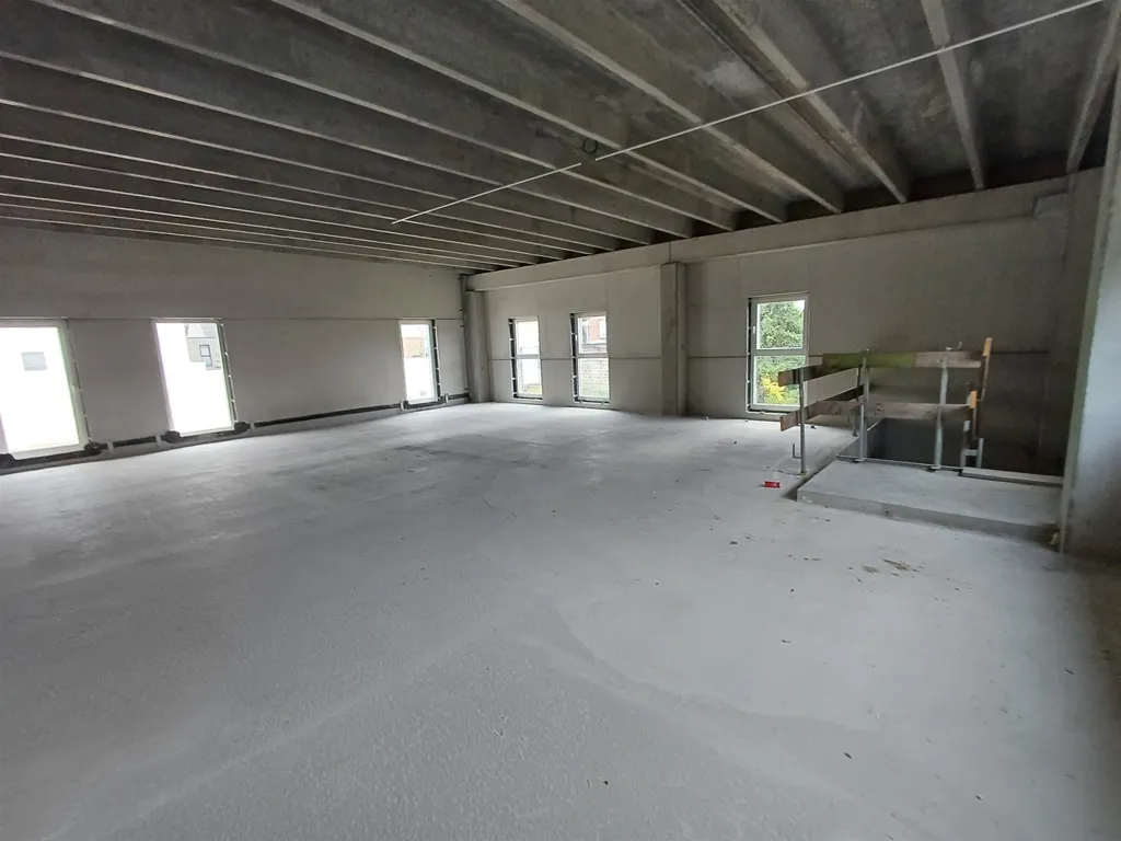 Toad - Commercial Property with Concierge Flat in Kortenberg