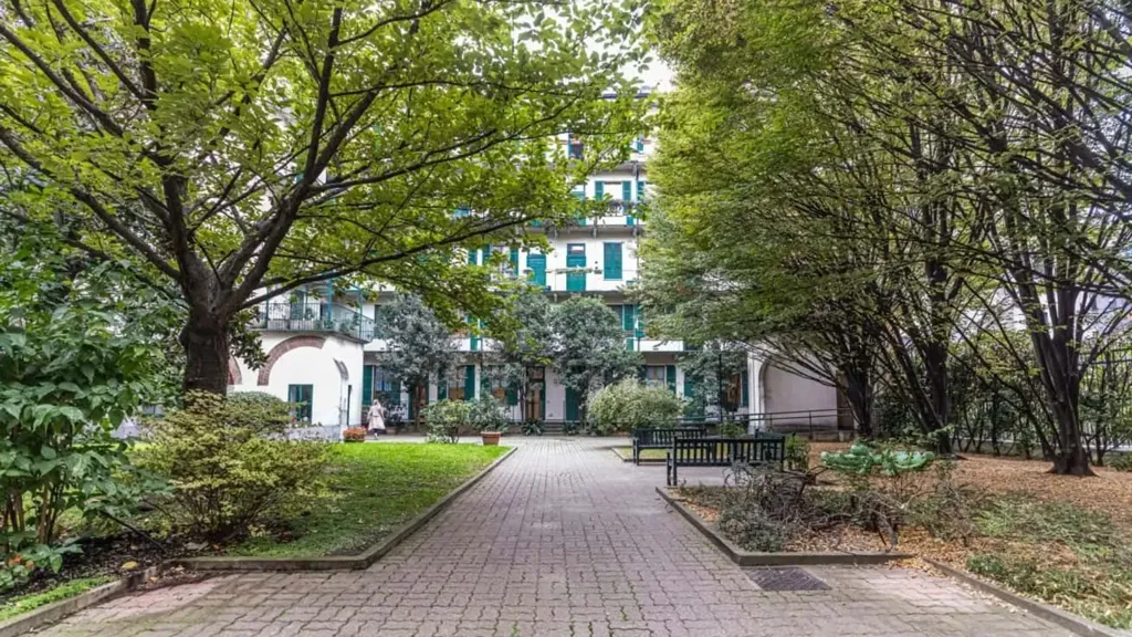Aed - Studio Apartment with Balcony in Milan