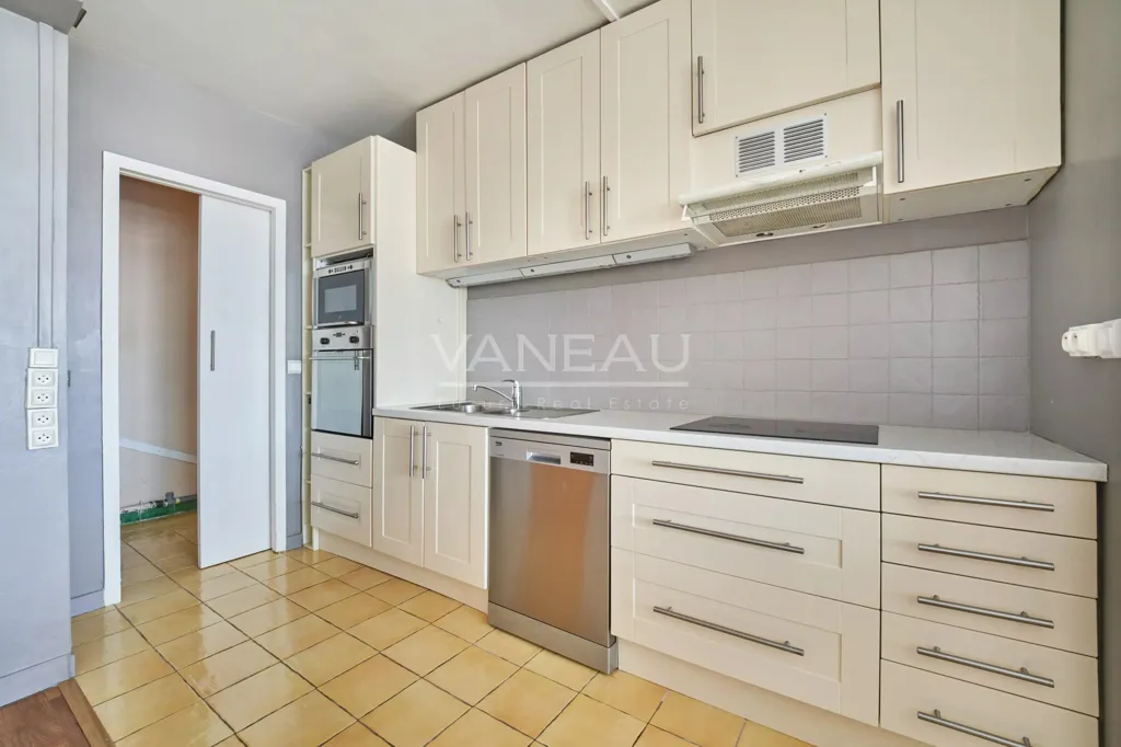 Köök - 2-Bedroom Parisian Flat with Panoramic View