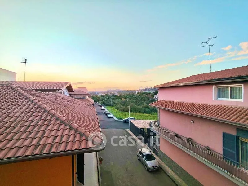 Rõdu - Semi-detached Apartment with Balcony in Misterbianco