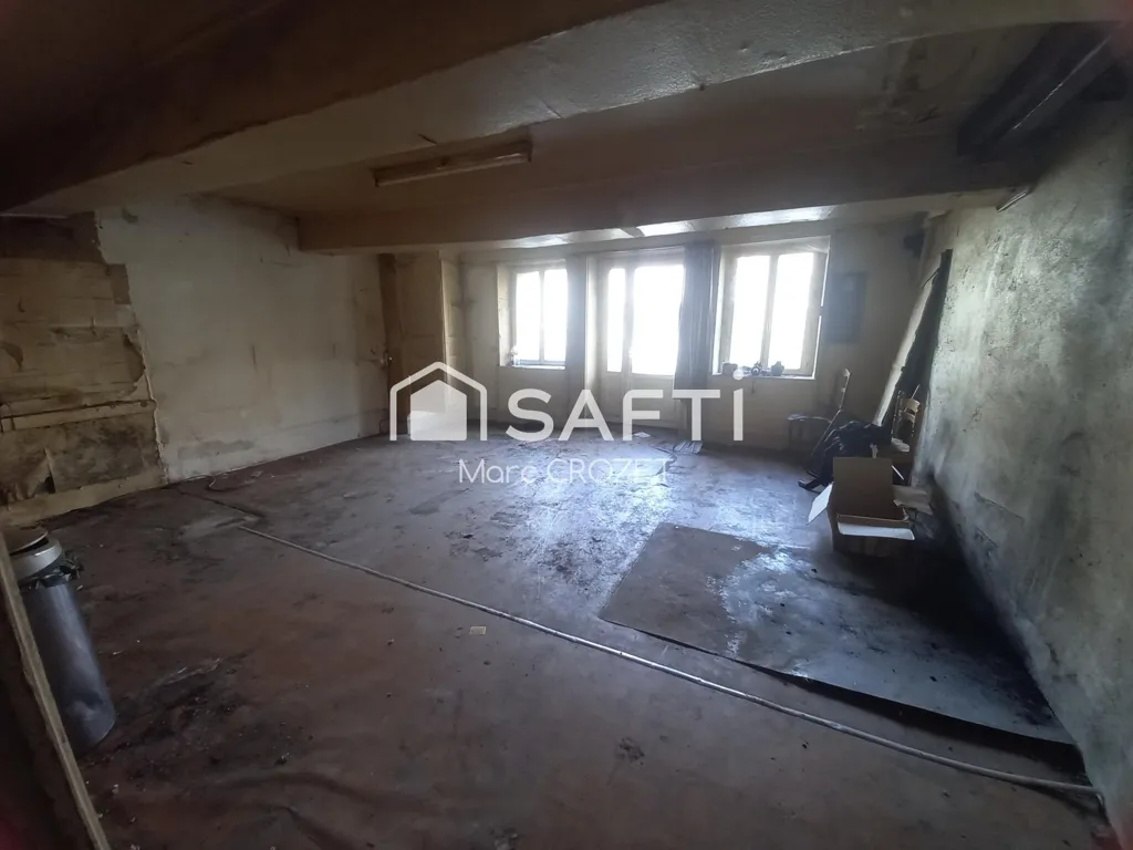 Toad - Historic Maison with Large Garden in Azolette