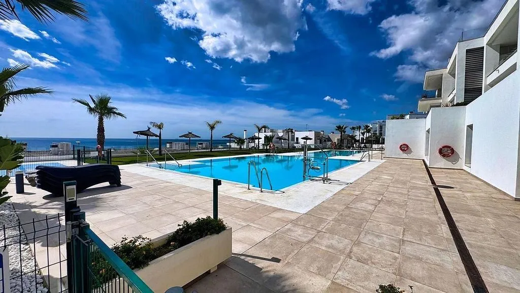 Piscine - Duplex with Sea View and Pool in San Roque