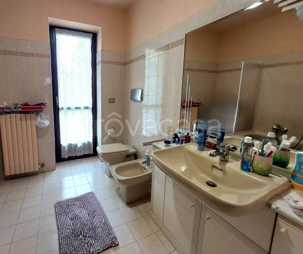 Salles de bain - Spacious Apartment with Balconies in Scarnafigi