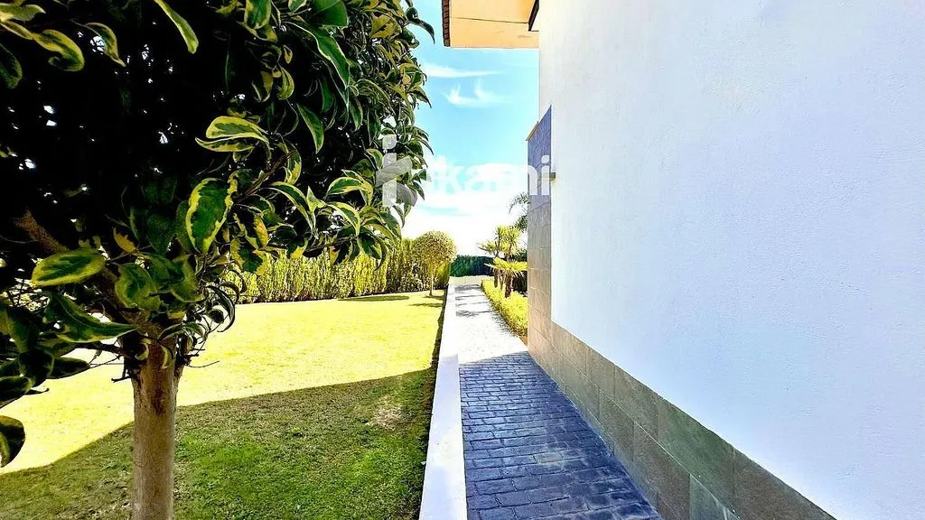 Aed - Chalet with Pool in La Alcaidesa, La Línea de la Concepción