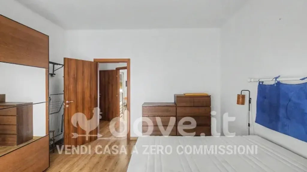 Chambres - Rearranged Flat with Terrace in Varese