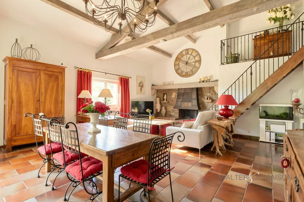 Dining Room - Villa with Independent Apartment in Le Pradet