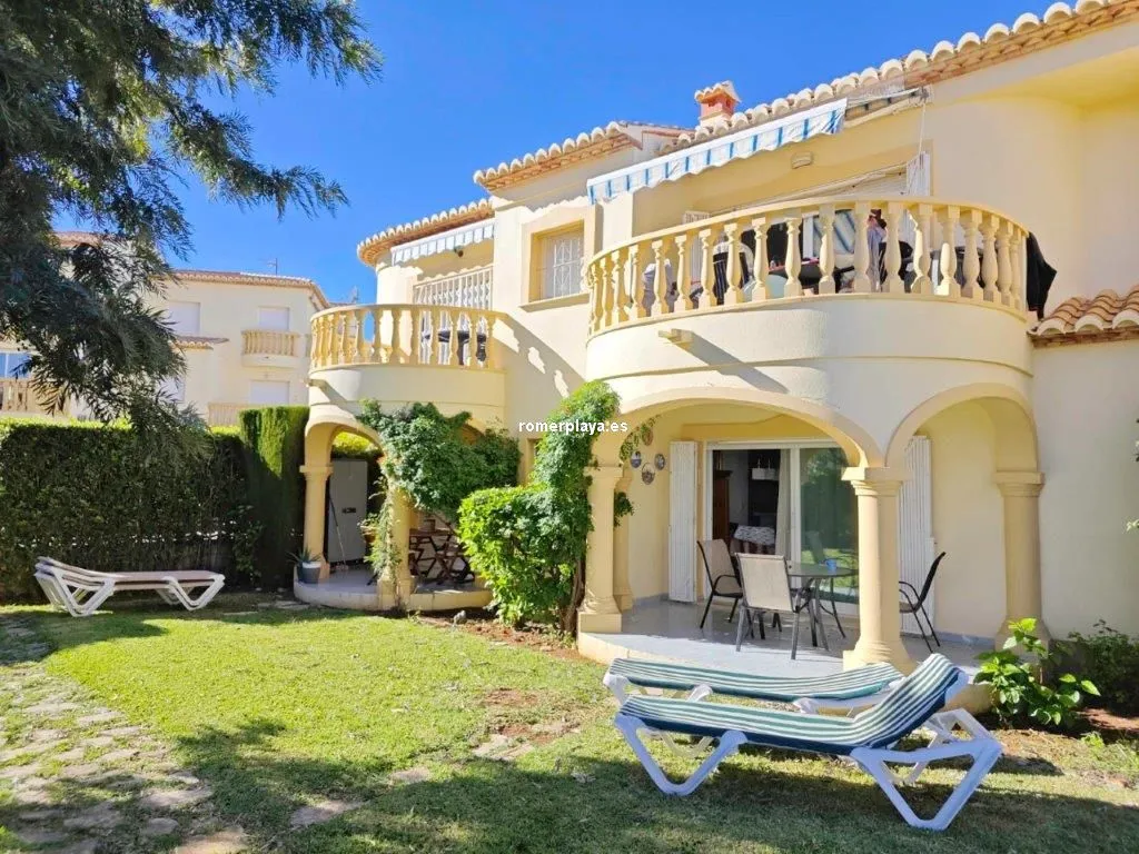 Terrasse - Beachfront Apartment with Pool in Dénia