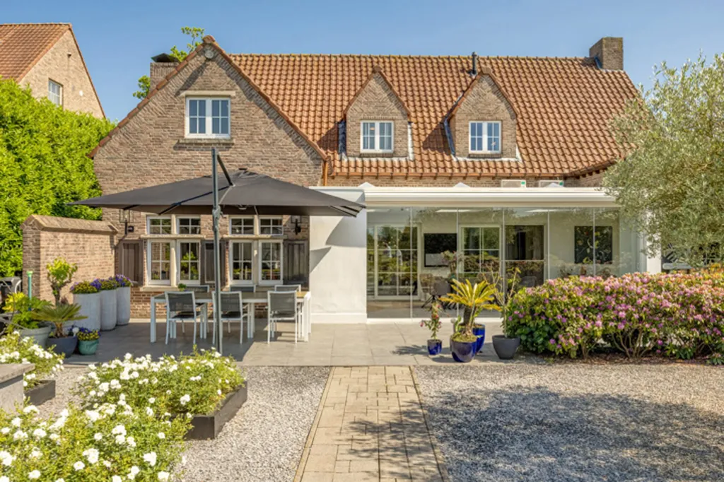 Esterno - Villa with Swimming Pool in Poppel