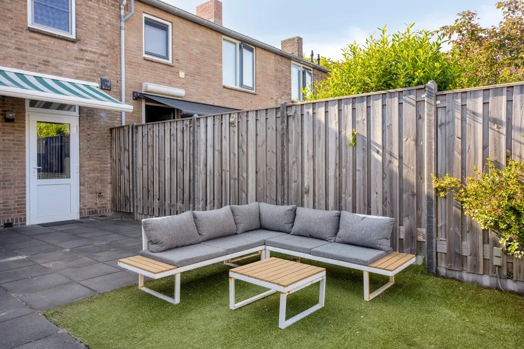 Garden - Modernised House with Garden in Pernis, Rotterdam