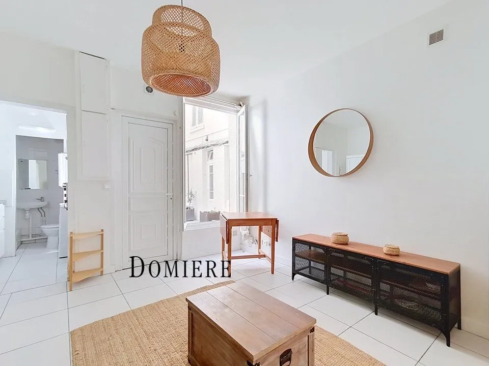 Elutuba - Charming Studio with Courtyard Views in Paris 18ème