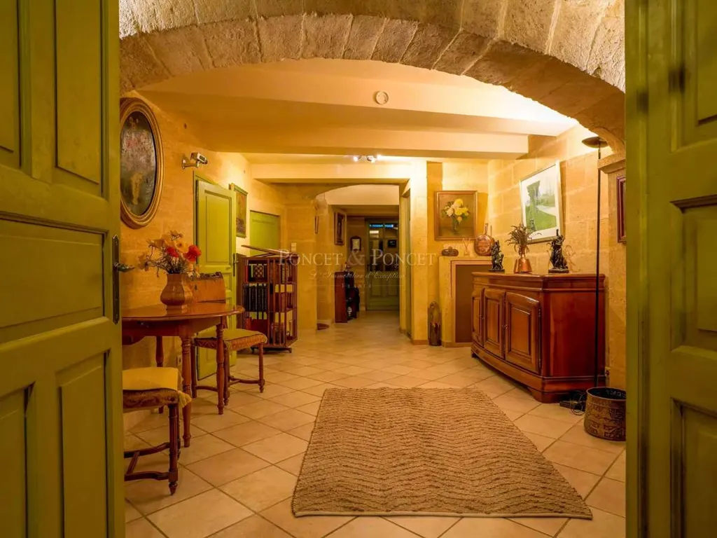 hallway_entrance
