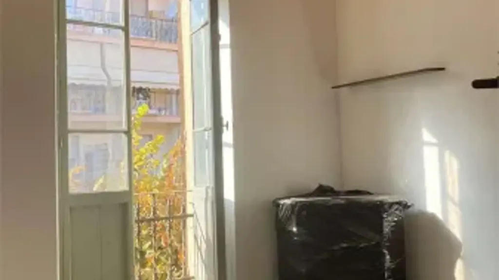 Pièces - Central 5-Bedroom Apartment in Albenga