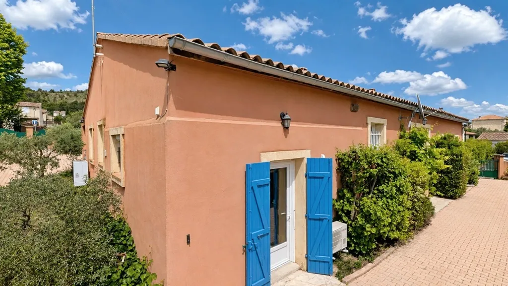 Exterior - 8-Piece House with Pool in Mérindol