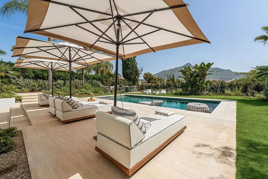 Bassein - Modern Villa with Pool in Nueva Andalucía