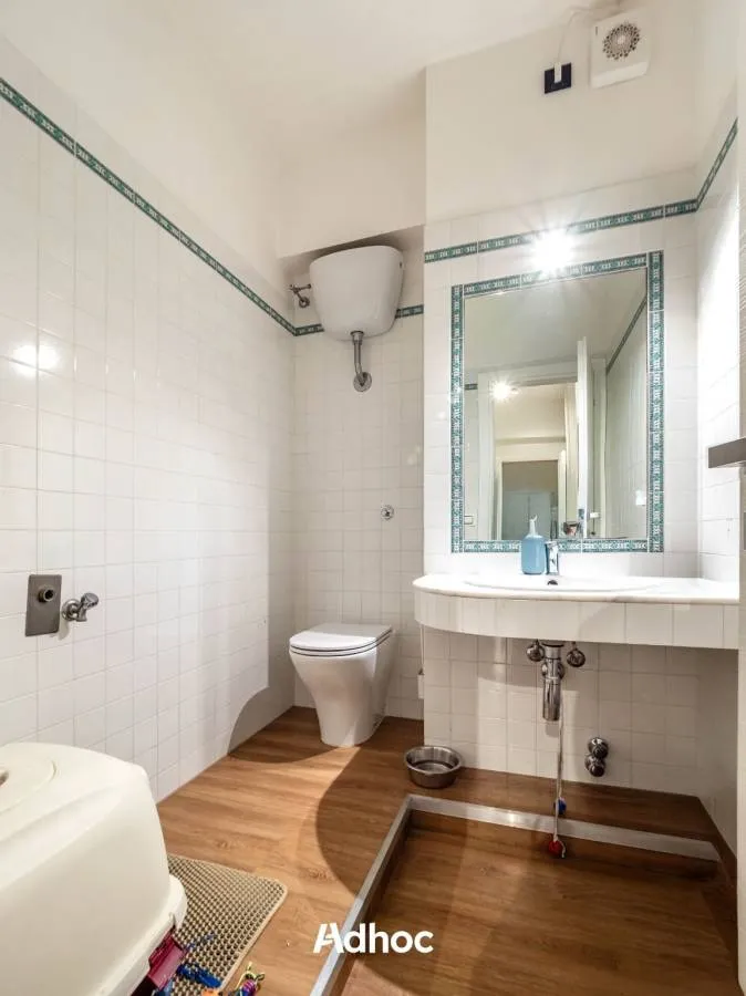 Vannitoad - Spacious Apartment with Terrace in Fano
