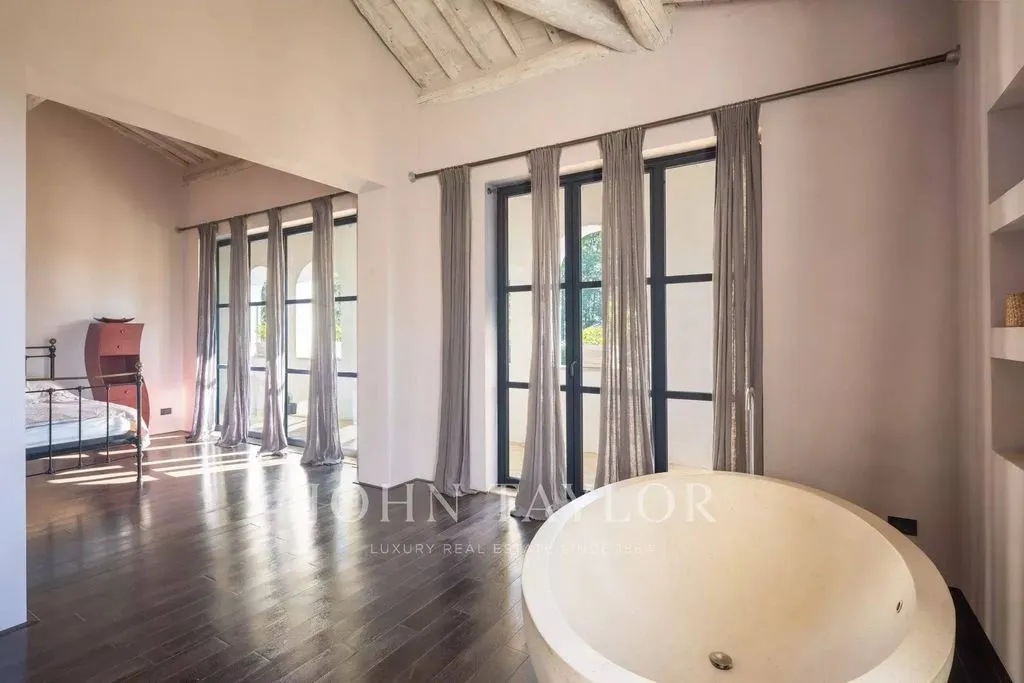 Salles de bain - Restored 1800s Villa with Pool in Siena