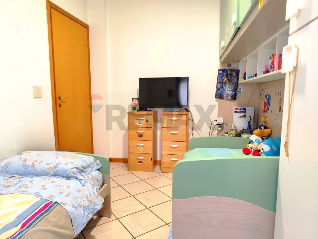 Chambres - Modern Triplex with Terrace in Loreto Aprutino