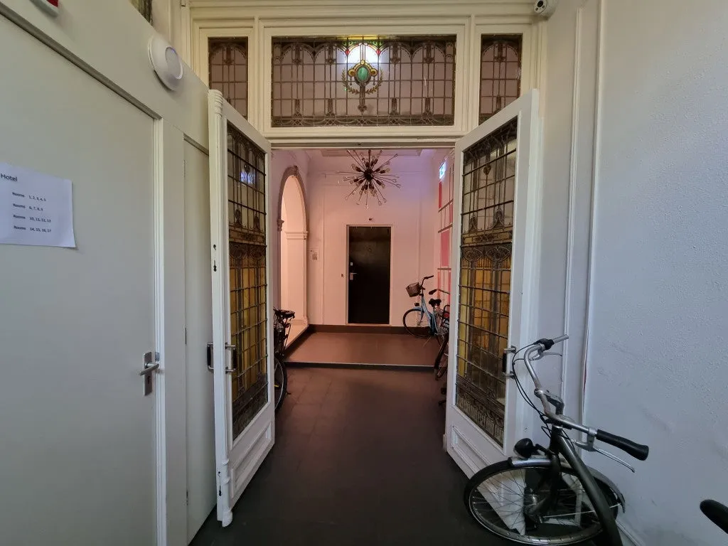 Entrée - Studio with Garden in Rotterdam Centre
