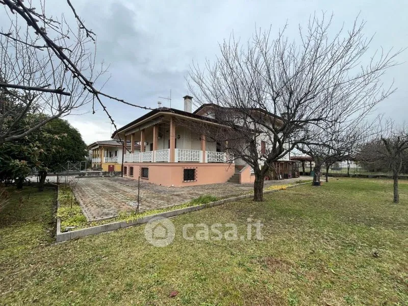 Välivaade - Villa with Private Garden in Pasian di Prato
