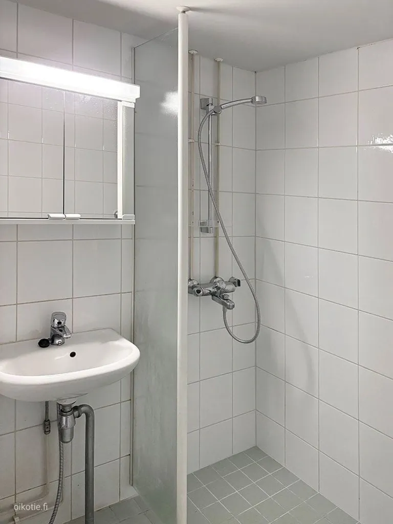 Vannitoad - Renovated Flat with Glazed Balcony in Tampere