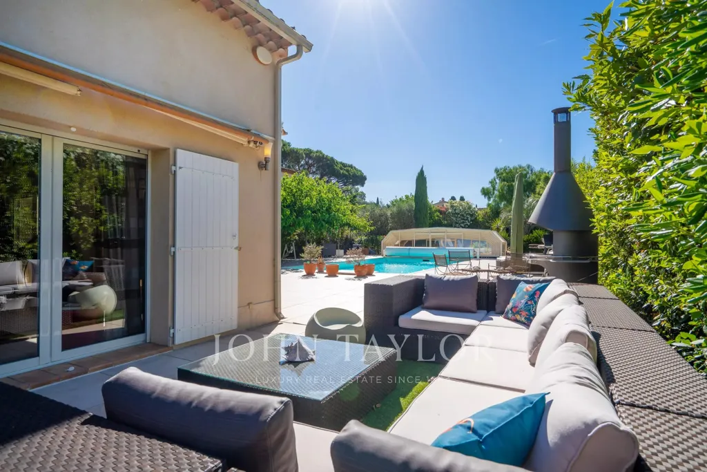 Bassein - Contemporary Villa with Pool near Saint-Tropez