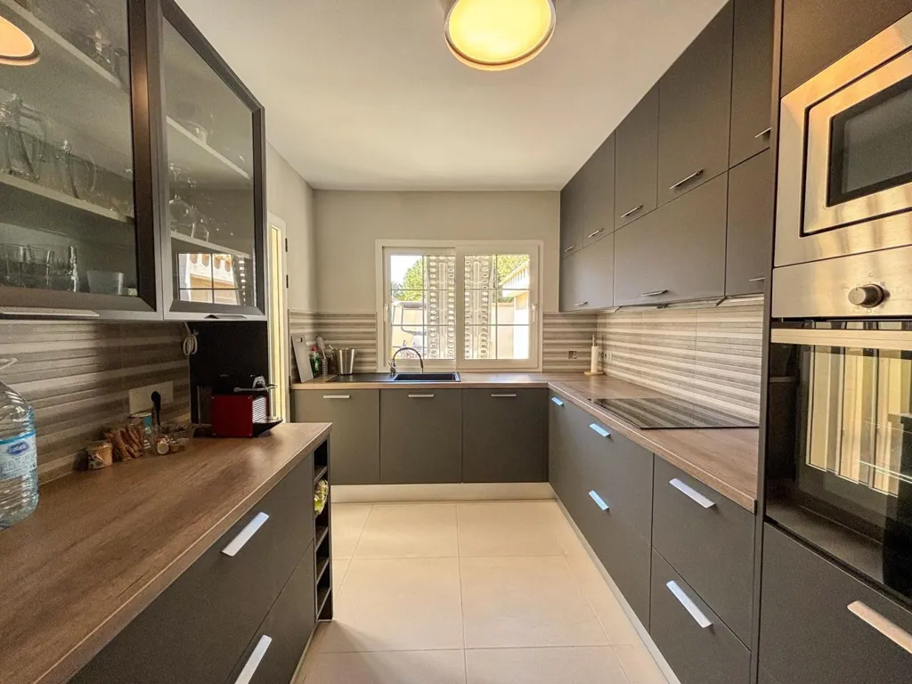 Kitchen - Mediterranean Villa with Pool in Cabo Roig