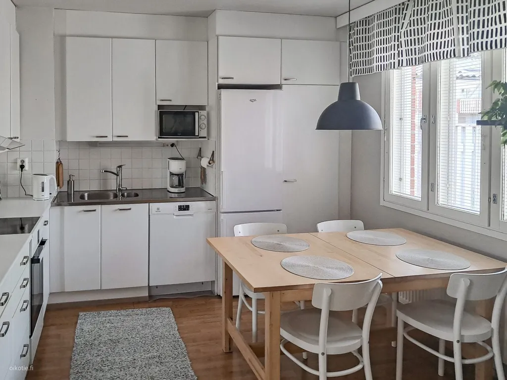 Dining Room - Living Right Apartment with Balcony in Hamar