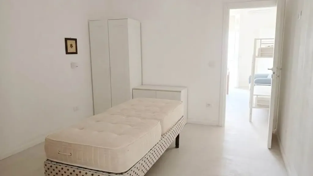 Magamistoad - Modernised 2-Bedroom Apartment in Siracusa